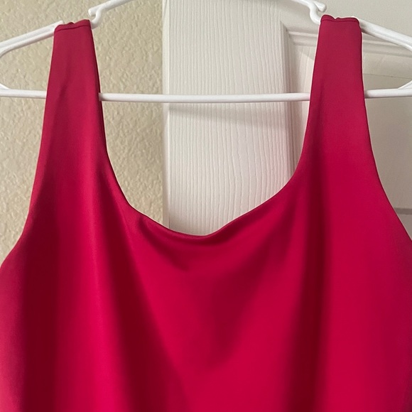 Express hot pink tank bodysuit - Picture 3 of 5